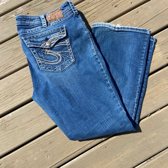 Silver Jeans Company Pioneer Classic Distressed Blue Boot Cut Flare Jeans - Picture 1 of 7
